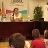 Más de 200 hueteños asisten a la presentación del álbum ilustrado infantil ‘Violetera’